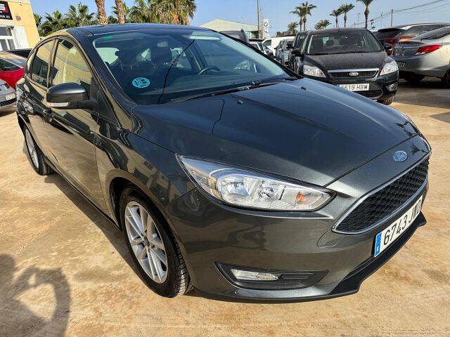 FORD FOCUS TREND 1.6 TI-VCT AUTO SPANISH LHD IN SPAIN 51000 MILES SUPER 2017